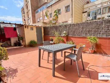 Piso en venta en calle Creu Coberta, Barcelona, de 75 m² 3 habitaciones por 425.000