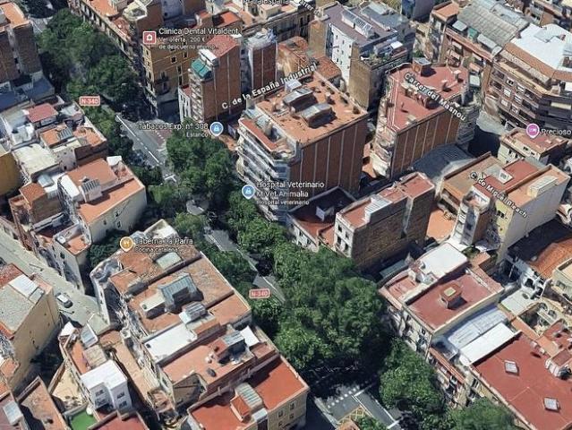 Piso en venta en calle Creu Coberta, Barcelona, de 77 m² 3 habitaciones por 175.311
