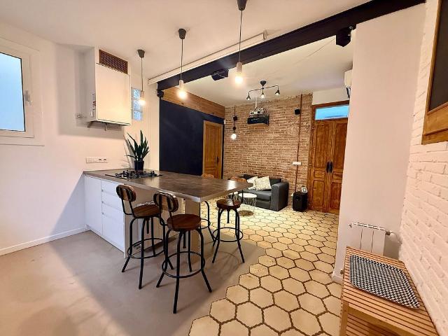 Piso en venta en calle Cristobal de Moura, Barcelona, de 55 m² 2 habitaciones por 374.000