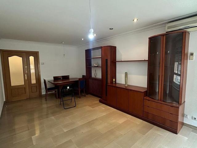 Piso en venta en calle Cronista Muntaner, Lleida, de 85 m² 4 habitaciones por 185.700