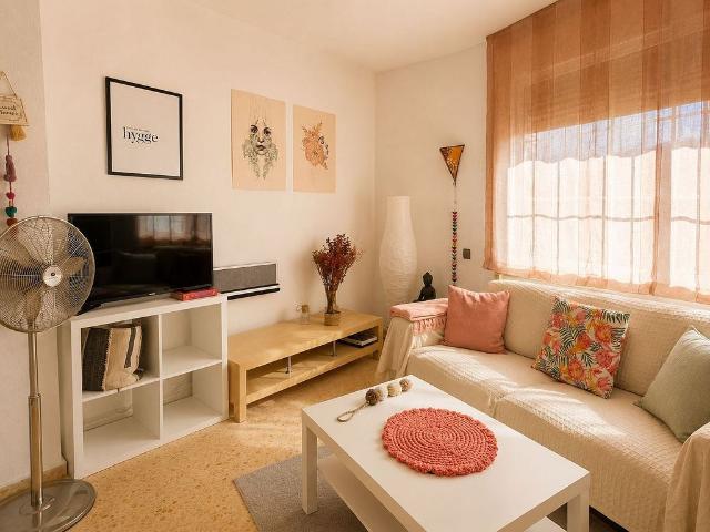 Piso en venta en calle D' Espiell, Barcelona, de 35 m² 1 habitación por 149.900