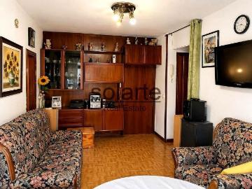 Piso en venta en calle D'aiguablava, Barcelona, de 44 m² 3 habitaciones por 140.000