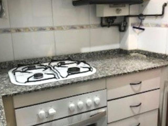Piso en venta en calle D'aiguablava, Barcelona, de 49 m² 2 habitaciones por 109.000