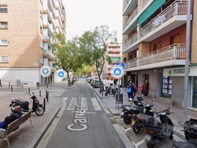 Piso en venta en calle D'alcúdia, Barcelona, de 59 m² 3 habitaciones por 221.100