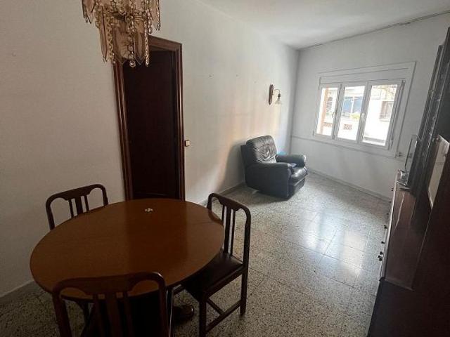 Piso en venta en calle D'alexandre de Torrelles, Barcelona, de 70 m² 3 habitaciones por 265.000