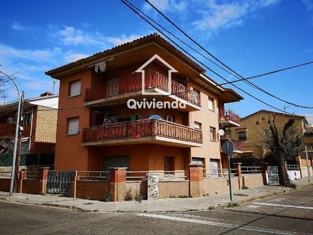 Piso en venta en calle D'alfons XIII, Parets del Vallès, de 110 m² 4 habitaciones por 239.000