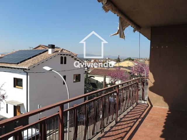 Piso en venta en calle D'alfons XIII, Parets del Vallès, de 110 m² 4 habitaciones por 239.000