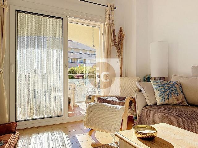 Piso en venta en calle Dalia, Torroella de Montgrí, de 62 m² 1 habitación por 175.000