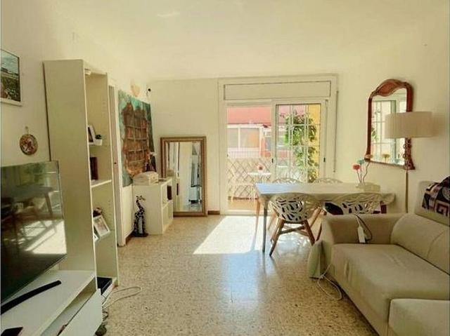 Piso en venta en calle D'altimira, Cerdanyola del Vallès, de 75 m² 4 habitaciones por 280.000