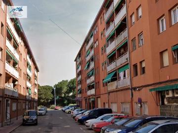 Piso en venta en calle D'amèrica, Terrassa, de 77 m² 3 habitaciones por 95.000