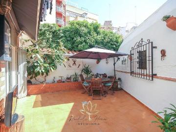 Piso en venta en calle D'amílcar, Barcelona, de 52 m² 3 habitaciones por 350.000
