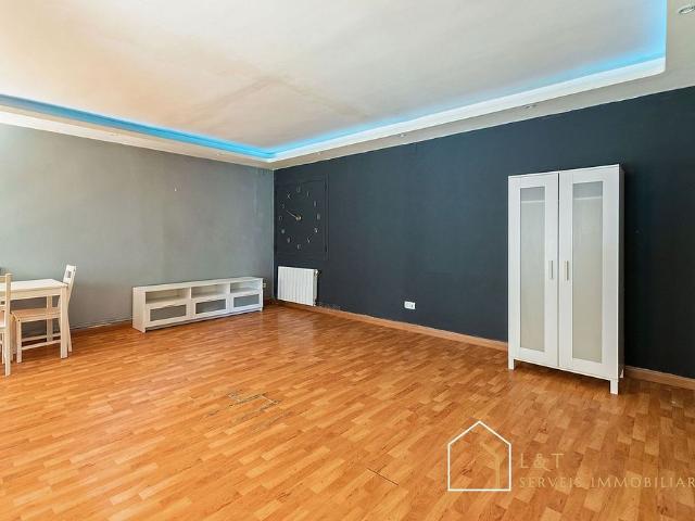 Piso en venta en calle D'amílcar, Barcelona, de 75 m² 2 habitaciones por 334.000