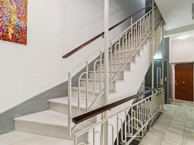 Piso en venta en calle D'amílcar, Barcelona, de 75 m² 2 habitaciones por 344.000