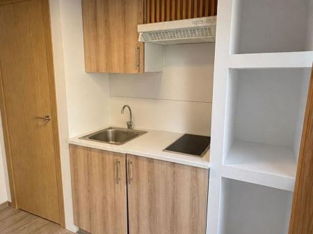 Piso en venta en calle De Cartellà, Barcelona, de 25 m² 1 habitación por 62.000