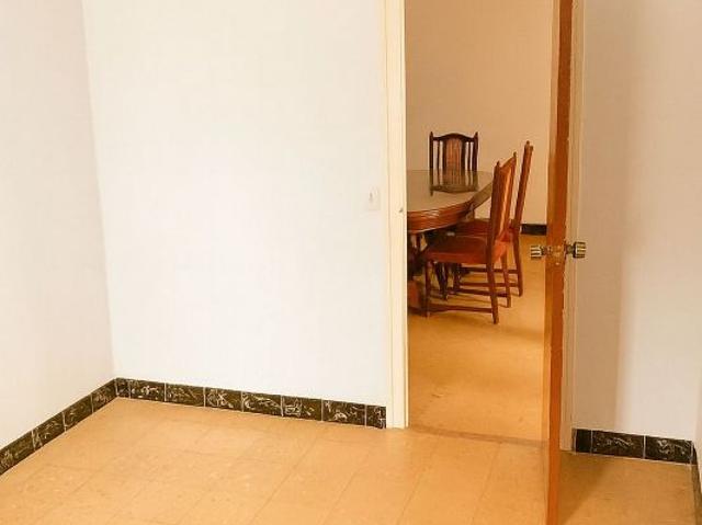 Piso en venta en calle D'andorra, Hospitalet de Llobregat, L´, de 61 m² 3 habitaciones por 179.500