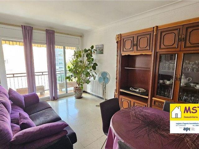 Piso en venta en calle D'angel Guimerà, Navàs, de 80 m² 4 habitaciones por 97.000