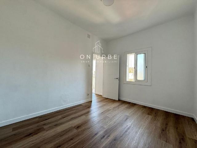 Piso en venta en calle D'àngel Guimerà, Badalona, de 52 m² 2 habitaciones por 197.000