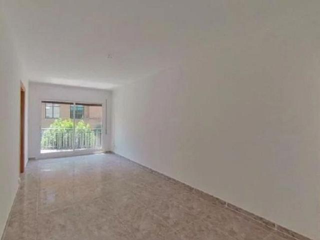 Piso en venta en calle D'anselm Clavé, Mollet del Vallès, de 87 m² 4 habitaciones por 215.500