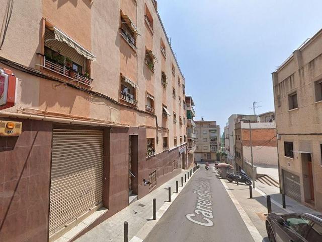 Piso en venta en calle D'antoni Botey, Badalona, de 66 m² 2 habitaciones por 100.000