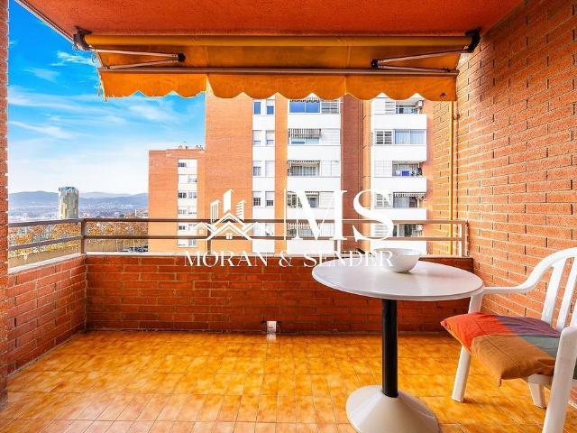 Piso en venta en calle D'antoni Gaudí, Sant Joan Despí, de 99 m² 4 habitaciones por 539.000