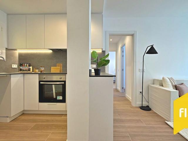 Piso en venta en calle D'antonio Machado, Barcelona, de 70 m² 3 habitaciones por 319.000