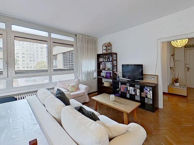 Piso en venta en calle D'aragó, Barcelona, de 102 m² 3 habitaciones por 590.000