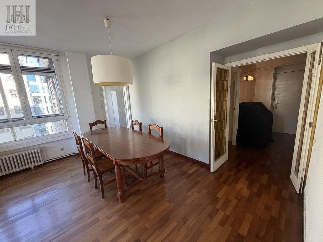 Piso en venta en calle D'aragó, Barcelona, de 124 m² 4 habitaciones por 699.000