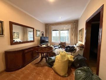 Piso en venta en calle D'argentona, Barcelona, de 68 m² 3 habitaciones por 360.000
