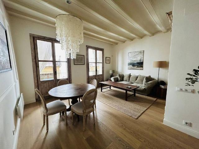 Piso en venta en calle D'avinyó, Barcelona, de 70 m² 1 habitación por 350.000