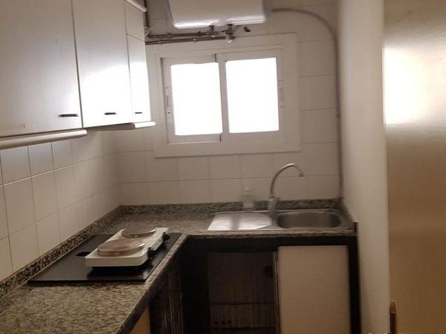 Piso en venta en calle D'avinyó, Barcelona, de 70 m² 2 habitaciones por 210.000