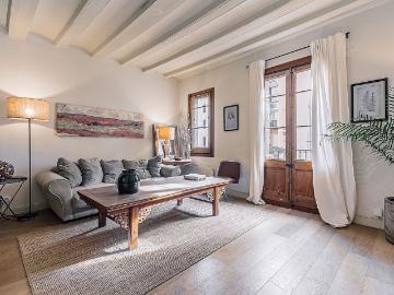 Piso en venta en calle D'avinyó, Barcelona, de 94 m² 1 habitación por 415.000