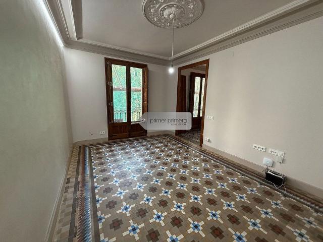 Piso en venta en calle D'avinyó, Barcelona, de 95 m² 2 habitaciones por 599.500