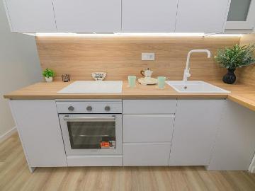 Piso en venta en calle De Mühlberg, Barcelona, de 38 m² 1 habitación por 177.000