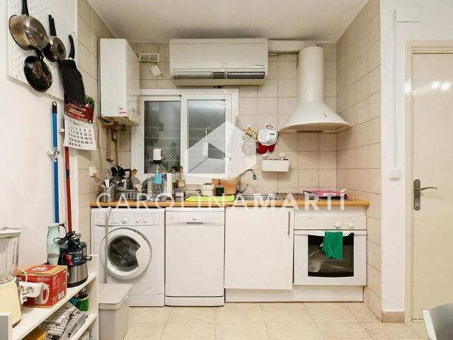 Piso en venta en calle De Muntaner, Barcelona, de 31 m² 1 habitación por 205.000