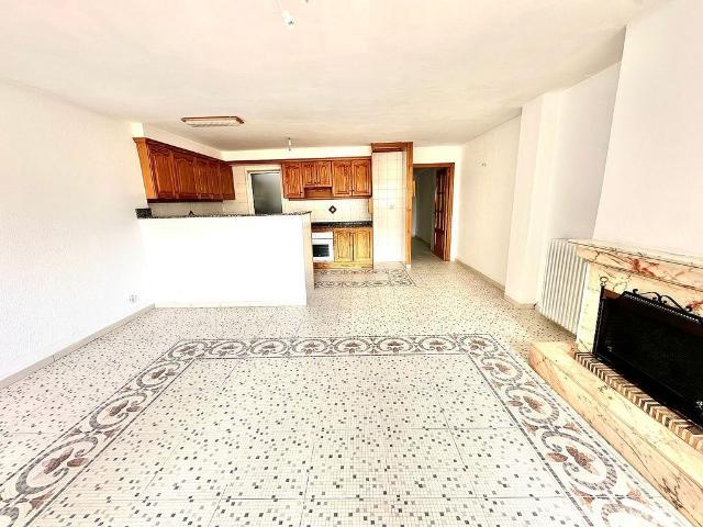 Piso en venta en calle De Murillo, Terrassa, de 139 m² 4 habitaciones por 278.500