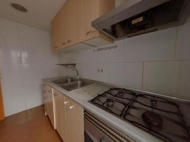Piso en venta en calle De Magí Colet, Sabadell, de 56 m² 3 habitaciones por 107.735