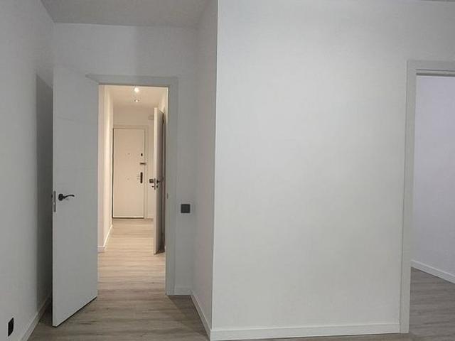 Piso en venta en calle De Mallorca, Barcelona, de 51 m² 2 habitaciones por 355.000