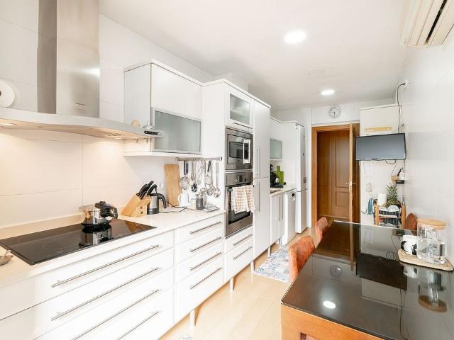 Piso en venta en calle De Mallorca, Barcelona, de 126 m² 4 habitaciones por 744.000