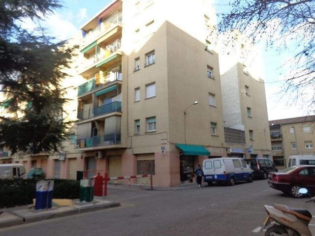 Piso en venta en calle De Manuel de Falla, Salt, de 77 m² 1 habitación por 51.000