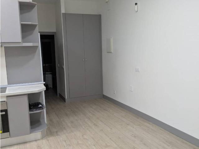 Piso en venta en Calle de Maqueda, Aluche, Latina, Madrid