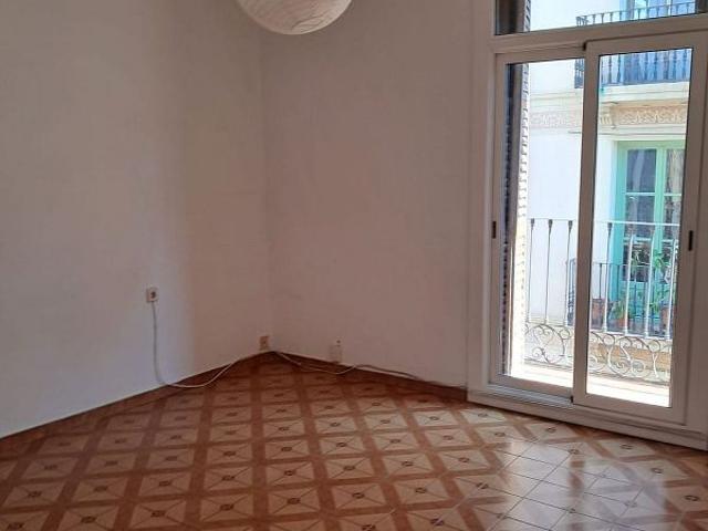 Piso en venta en calle De Marià Aguiló, Barcelona, de 70 m² 4 habitaciones por 345.000