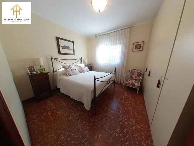 Piso en venta en calle De Martí i Blasi, Hospitalet de Llobregat, L´, de 75 m² 4 habitaciones por 215.000