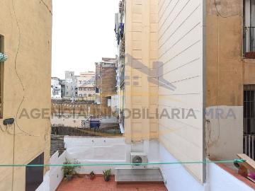 Piso en venta en calle De Milà i Fontanals, Barcelona, de 43 m² 2 habitaciones por 245.000