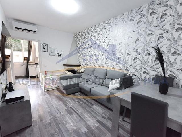 Piso en venta en calle De Milà i Fontanals, Barcelona, de 43 m² 2 habitaciones por 245.000