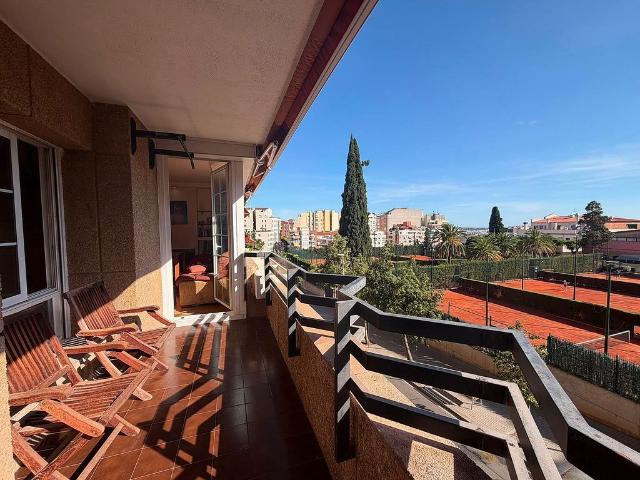 Piso en venta en calle De Miquel i Badia, Barcelona, de 111 m² 4 habitaciones por 670.000