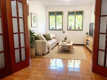 Piso en venta en calle De Miquel Pedrola i Alegre, Barcelona, de 65 m² 3 habitaciones por 369.000