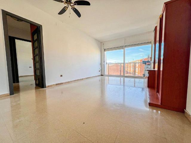 Piso en venta en calle De Miquel Servet, Sant Pere de Ribes, de 67 m² 3 habitaciones por 190.000