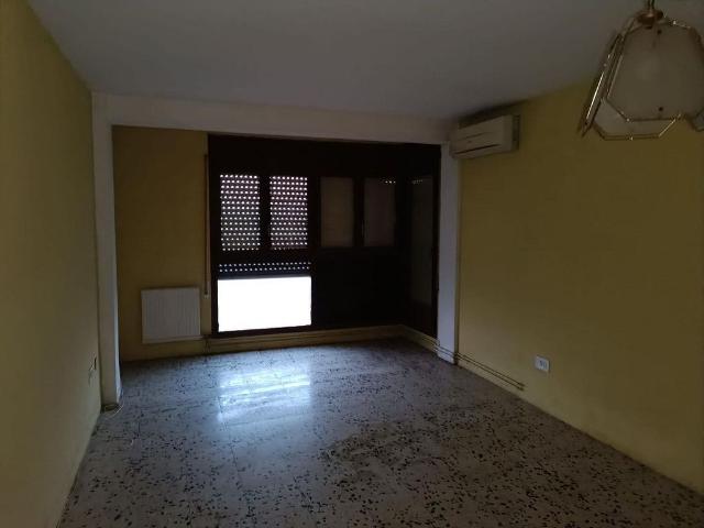 Piso en venta en calle De Miralbó, Alcoletge, de 106 m² 4 habitaciones por 90.100