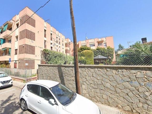 Piso en venta en calle De Monturiol, Rubí, de 80 m² 3 habitaciones por 136.000