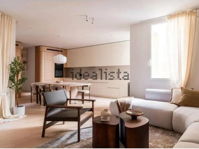 Piso en venta en Calle de Montalbán